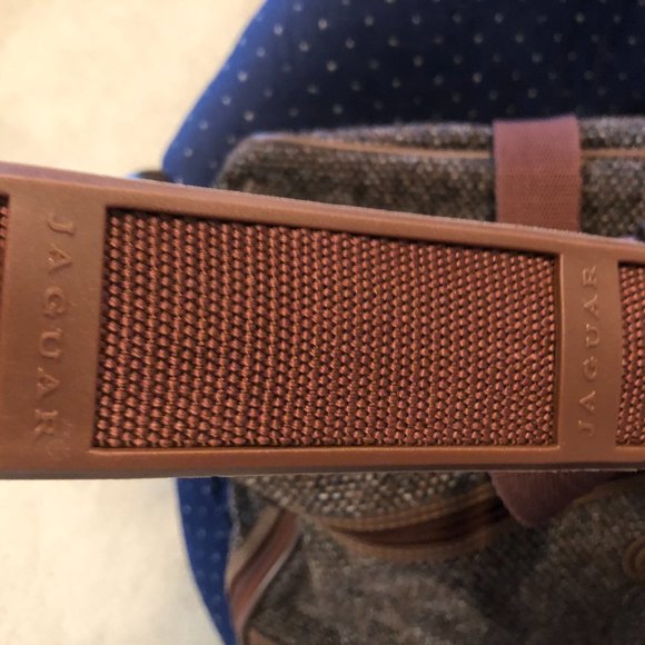 VNTG*JAGUAR LARGE ZIP LUGGAGE BAG Bags Vintage Jaguar Luggage Lrg Full Zip Travel Bag Poshmark